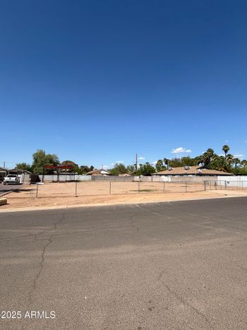 2950 E Granada Rd #-, Phoenix, AZ 85008