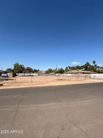 2950 Granada Rd #-, Phoenix, AZ 85008