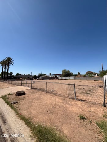 2950 Granada Rd #-, Phoenix, AZ 85008
