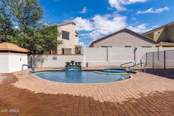 2950 Louise Dr #108, Phoenix, AZ 85027