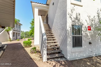 2950 Louise Dr #204, Phoenix, AZ 85027