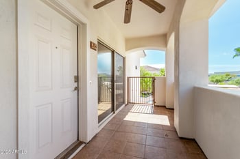 2950 Louise Dr #204, Phoenix, AZ 85027