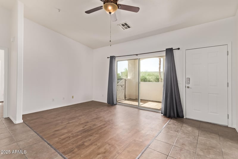 2950 Louise Dr #204, Phoenix, AZ 85027