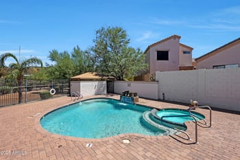 2950 Louise Dr #207, Phoenix, AZ 85027