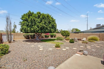 2950 Villa Theresa Dr, Phoenix, AZ 85053