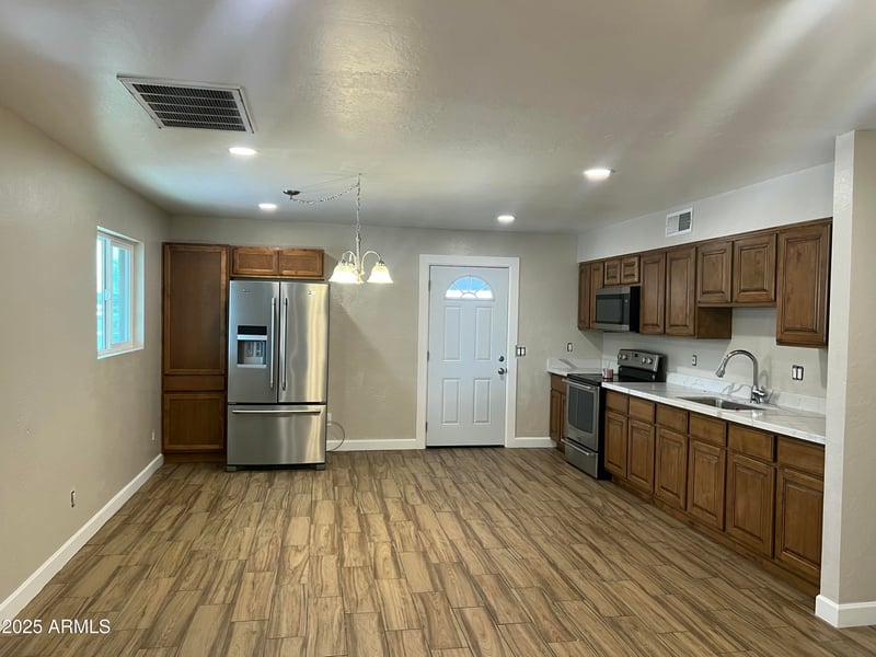 2951 Holly St, Phoenix, AZ 85009