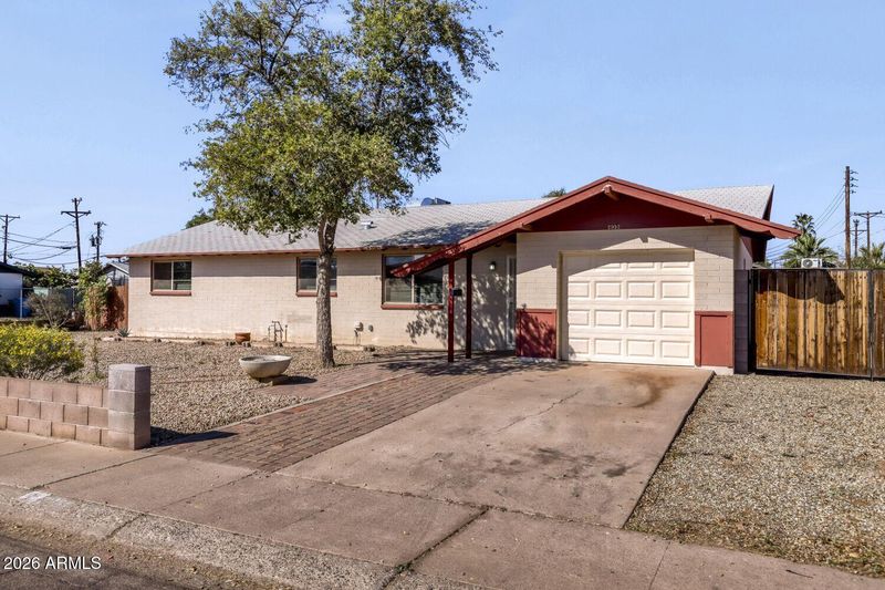 2952 N 53rd Dr, Phoenix, AZ 85031