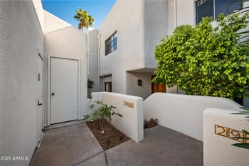 2953 Rose Ln, Phoenix, AZ 85016