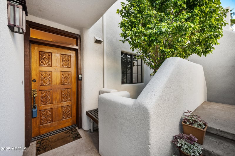 2953 Rose Ln, Phoenix, AZ 85016