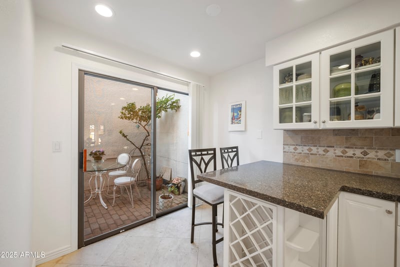 2953 Rose Ln, Phoenix, AZ 85016