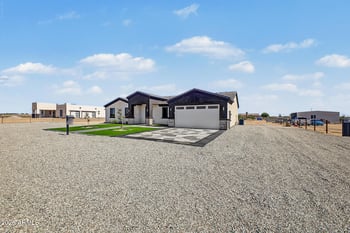 2953 S 335th Ave, Tonopah, AZ 85354