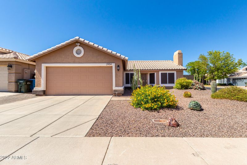 2954 E Blackhawk Dr, Phoenix, AZ 85050