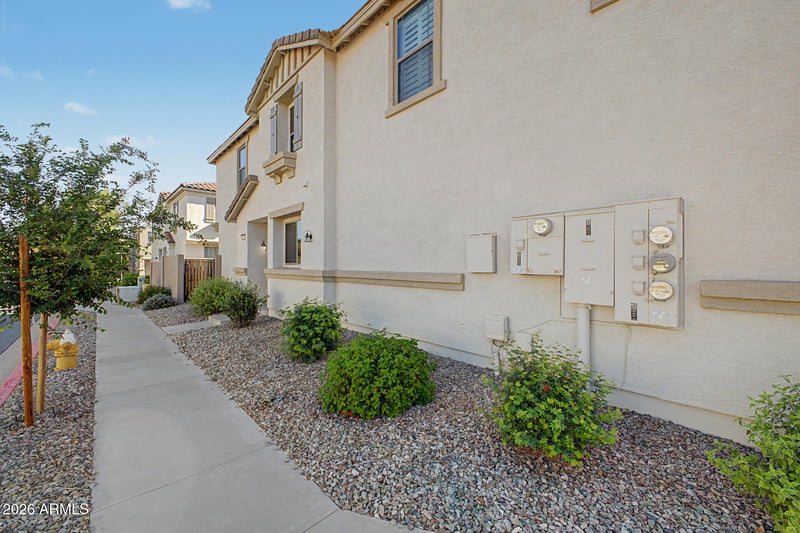 2954 Donner Dr, Phoenix, AZ 85042
