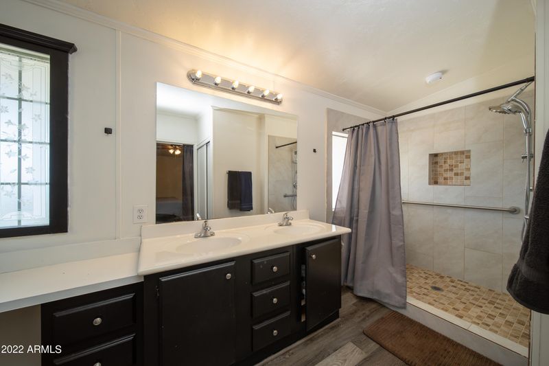 2955 E Sequoia Dr, Phoenix, AZ 85050