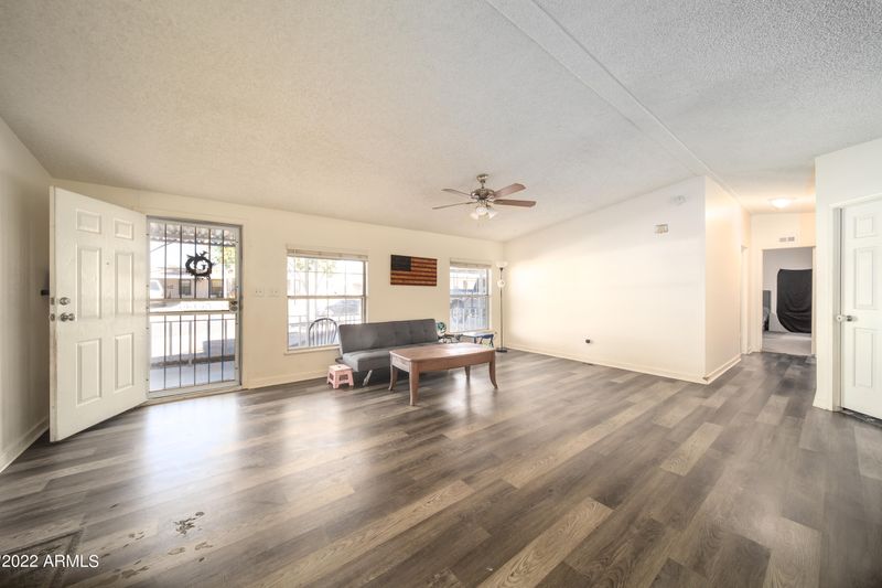 2955 E Sequoia Dr, Phoenix, AZ 85050