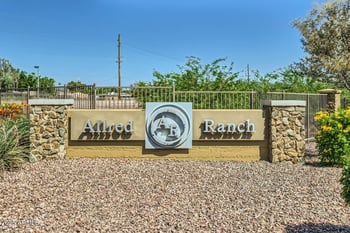2955 Flossmoor Ave, Mesa, AZ 85204
