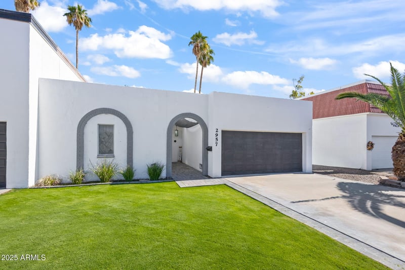 2957 Country Club Way, Tempe, AZ 85282