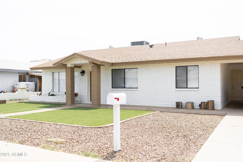 2957 Villa Rita Dr, Phoenix, AZ 85053