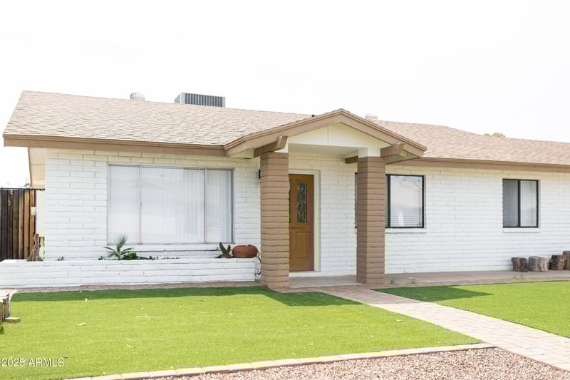 2957 Villa Rita Dr, Phoenix, AZ 85053