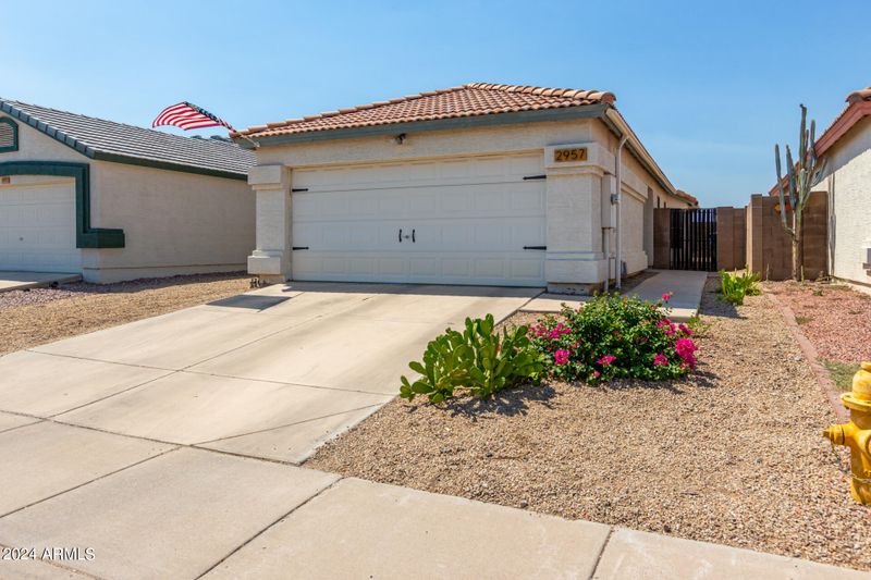 2957 W Lone Cactus Dr, Phoenix, AZ 85027