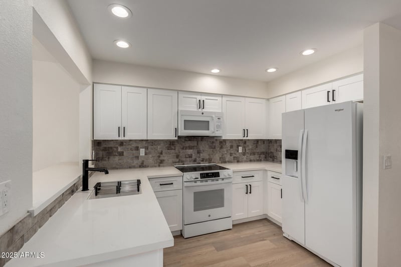 2958 El Paradiso --, Mesa, AZ 85202