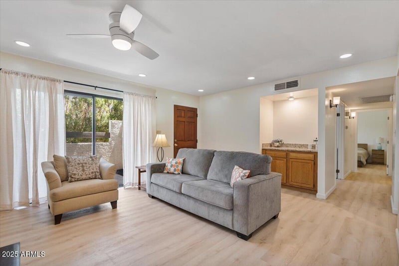 2959 68th Pl #103, Scottsdale, AZ 85251