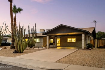 2960 Larkspur Dr, Phoenix, AZ 85032