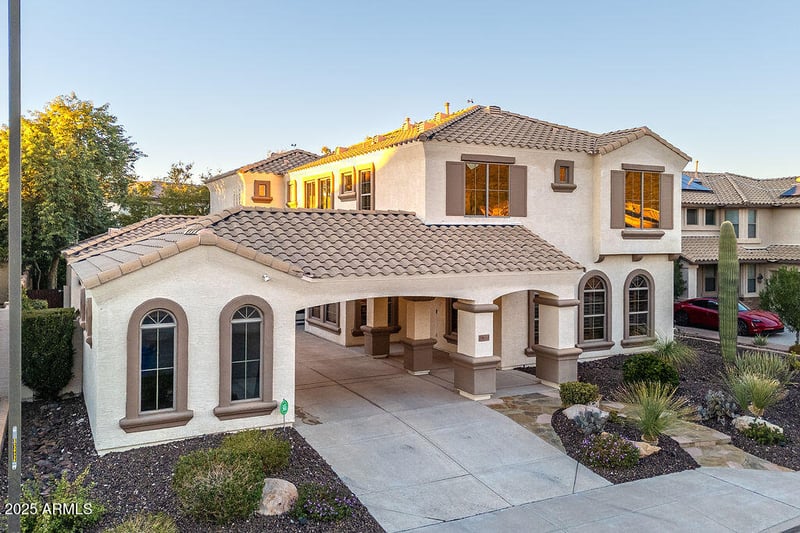 29610 21st Dr, Phoenix, AZ 85085