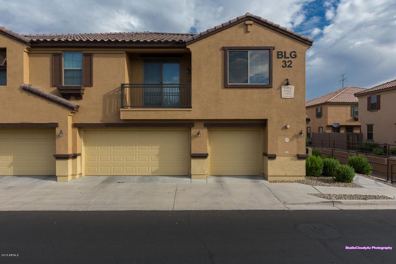 2962 E Donner Dr, Phoenix, AZ 85042