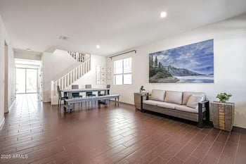 2965 Nighthawk Way, Phoenix, AZ 85048