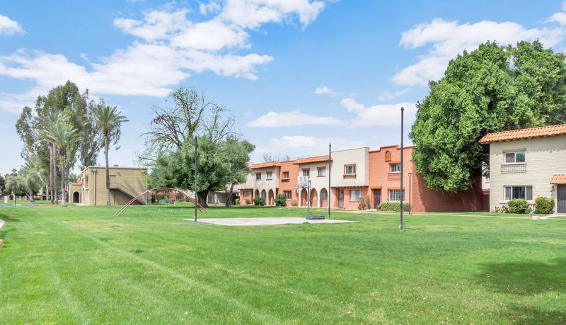 2966 E Clarendon Ave, Phoenix, AZ 85016