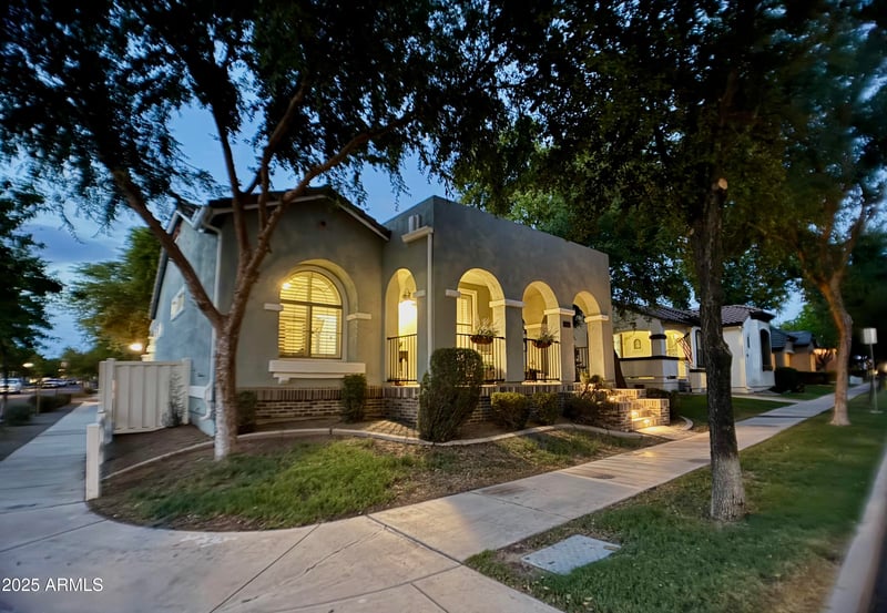 2968 Agritopia Loop, Gilbert, AZ 85296