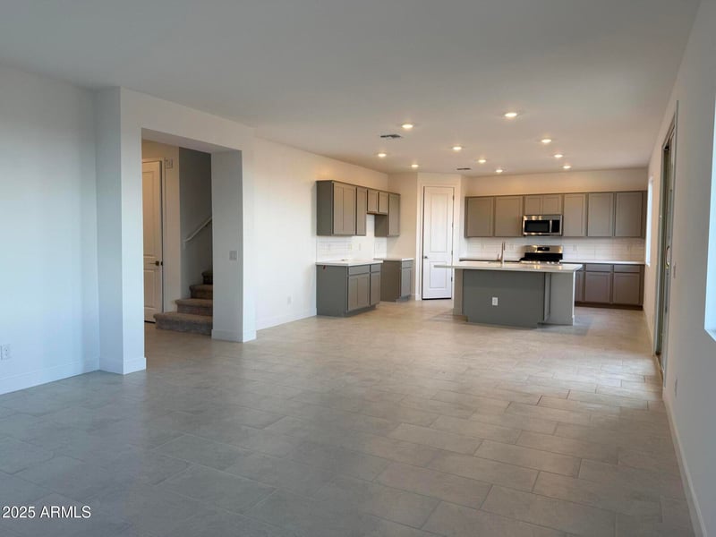 2968 Mecklenburg Way, San Tan Valley, AZ 85143