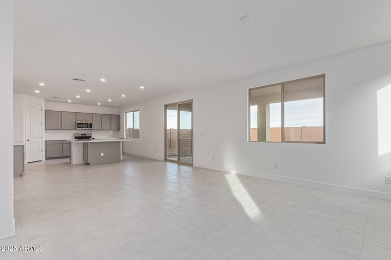 2968 Mecklenburg Way, San Tan Valley, AZ 85143