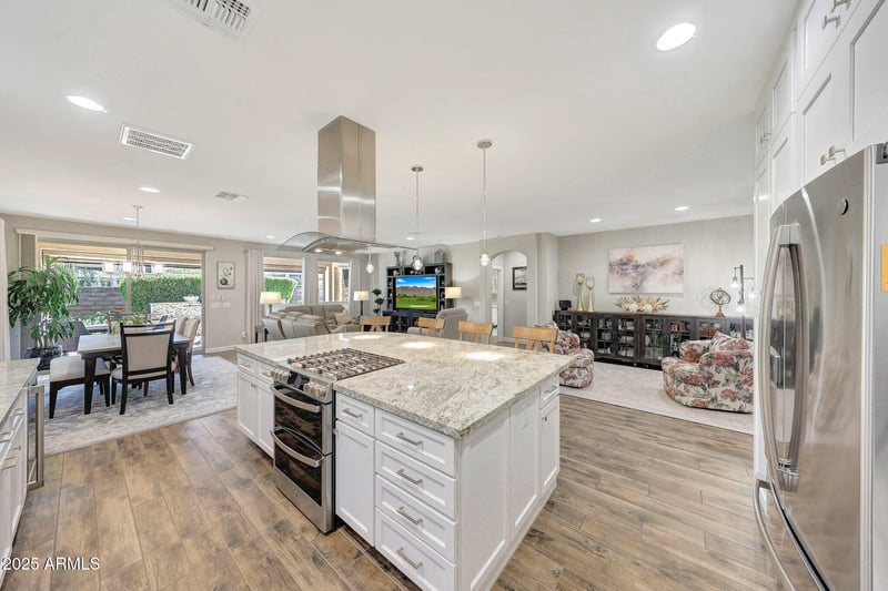 297 Veterans Way, Queen Creek, AZ 85140