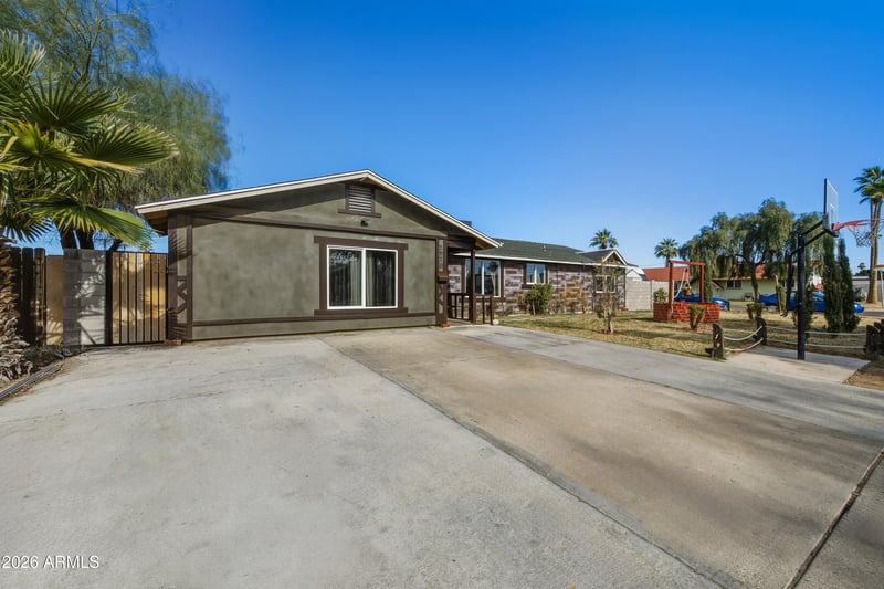 2970 N 53rd Dr, Phoenix, AZ 85031