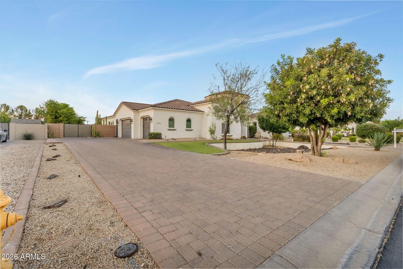 2972 Fruitvale Ave, Gilbert, AZ 85297