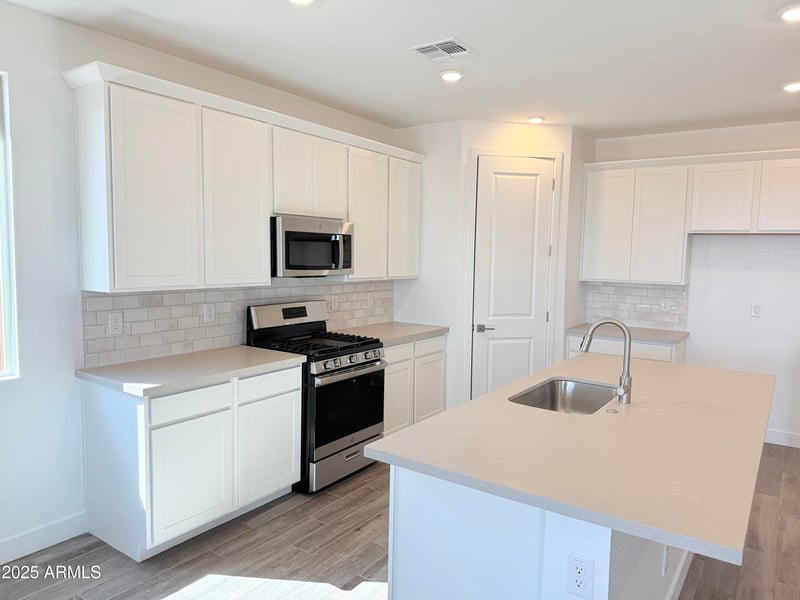 2973 Mecklenburg Way, San Tan Valley, AZ 85143