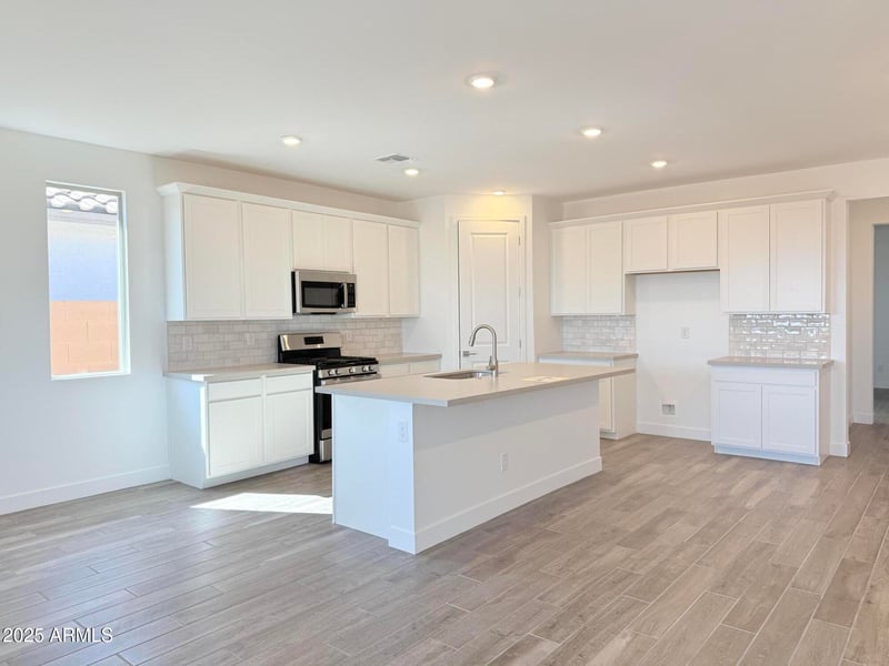 2973 Mecklenburg Way, San Tan Valley, AZ 85143