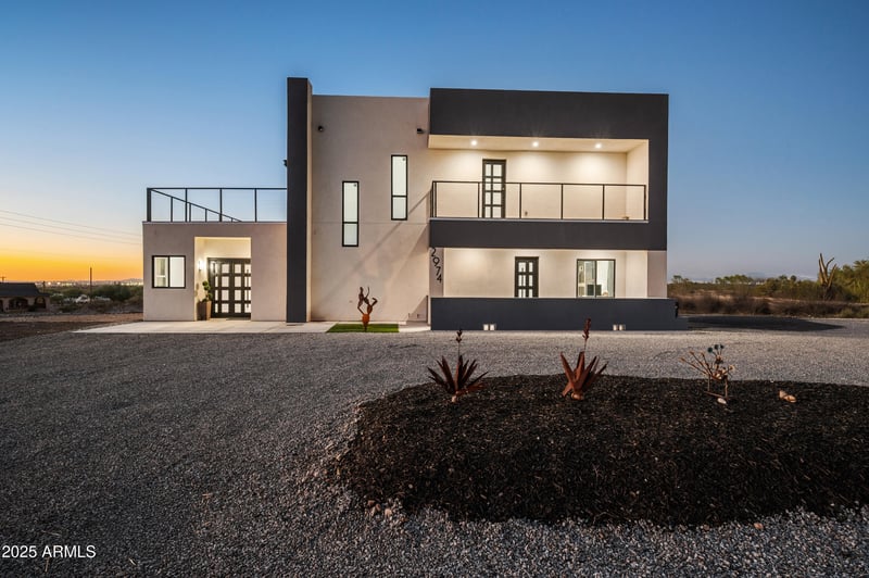 2974 Sunrise Dr, Laveen, AZ 85339