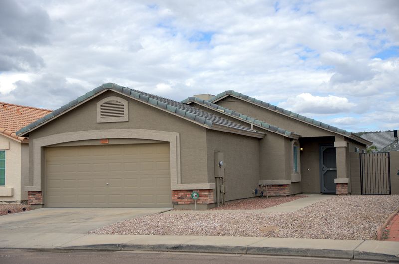 2974 W Abraham Ln, Phoenix, AZ 85027