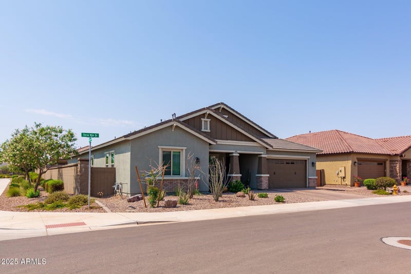 2975 Three Mile Dr, San Tan Valley, AZ 85144