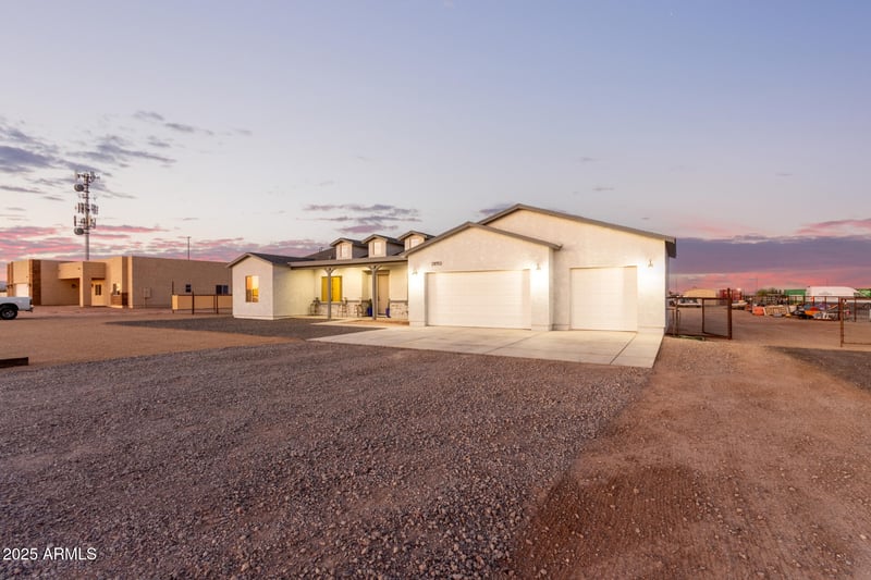 29753 203rd Dr, Wittmann, AZ 85361