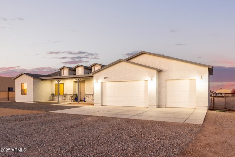 29753 203rd Dr, Wittmann, AZ 85361