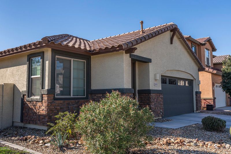 2979 E Saltsage Dr, Phoenix, AZ 85048
