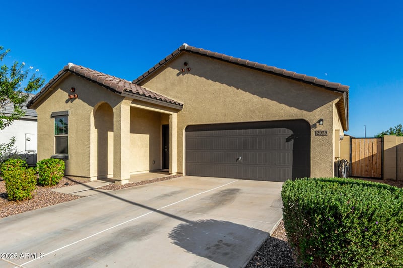 2979 Houston Dr, San Tan Valley, AZ 85143