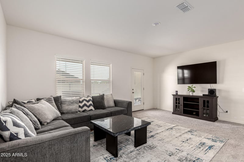 2979 Houston Dr, San Tan Valley, AZ 85143