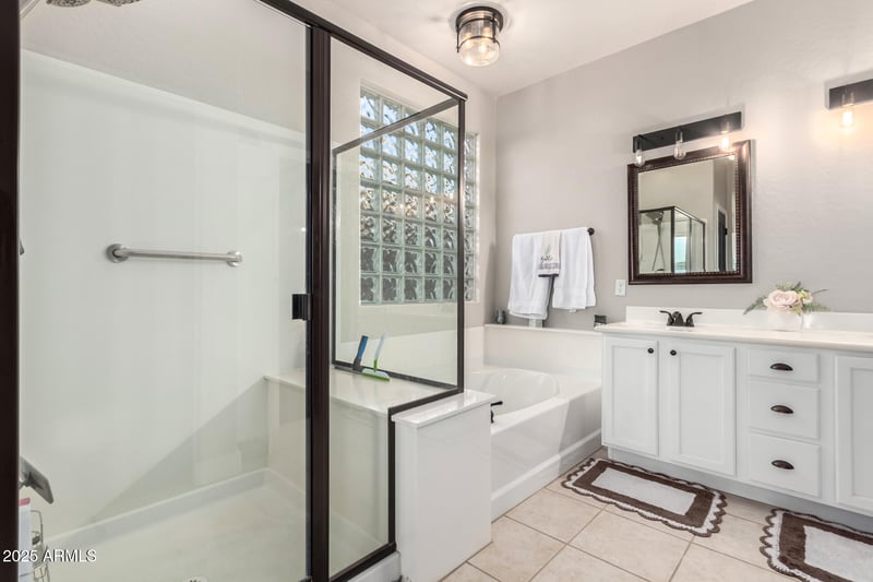 29794 Little Leaf Dr, San Tan Valley, AZ 85143