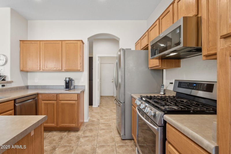 29839 Little Leaf Dr, San Tan Valley, AZ 85143