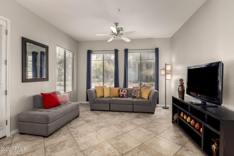 2989 44th St #1003, Phoenix, AZ 85018